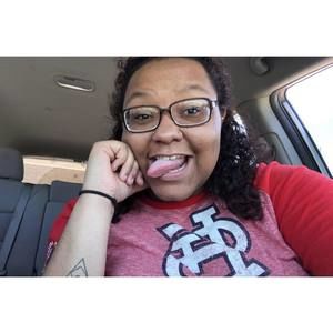 Meet your Posher, Adriana